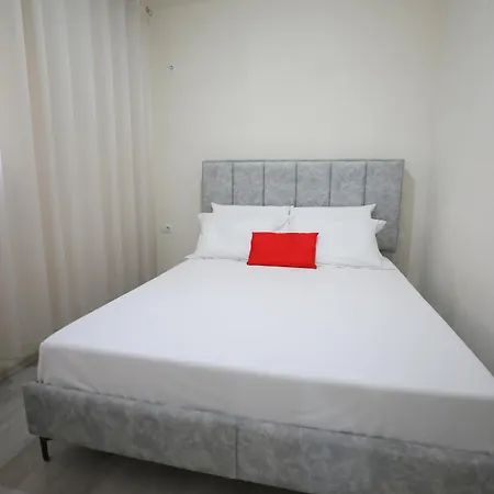 1 Min Walk To Apartment Sarandë